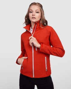 Softshell compuesto por 2 capas con cremallera